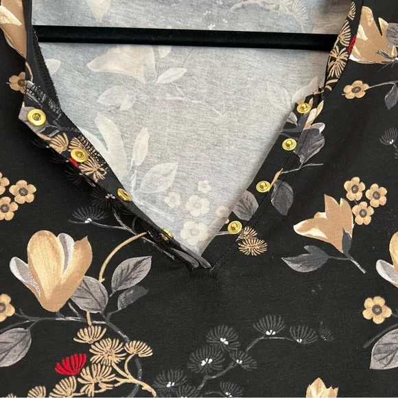 GUESS Black Cream Floral V-Neck Blouse Large Gold Button Detail - Picture 4 of 8